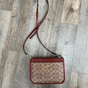 Coach Shoulder Bag in Signature Jacquard